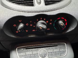 Renault Twingo 1.2-16V Dynamique Airco picture 27