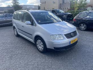 Volkswagen Touran 1.6-16V FSI Athene picture 2