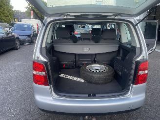 Volkswagen Touran 1.6-16V FSI Athene picture 9