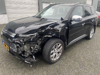 Auto incidentate Mitsubishi Outlander 2.0 PHEV instyle+ 2014/5