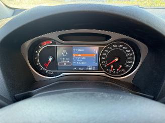 Ford Mondeo 2.0 SCTi Limited Automaat picture 12