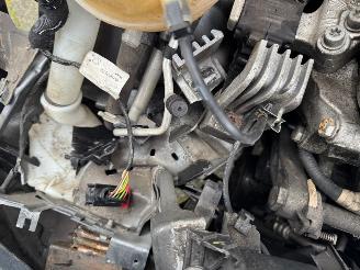 Peugeot 207 1.4 Vti Xline picture 15