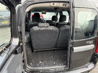 Dacia Logan 1.6-16V Lauréate 7p. picture 8