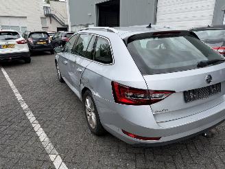 Skoda Superb 2.0 TDI Style Business AUTOMAAT picture 5