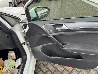 Volkswagen Golf 1.4 TSI Highline picture 15