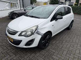 Auto incidentate Opel Corsa 1.4 Cosmo 2013/3