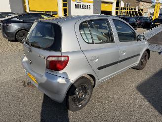 Toyota Yaris 1.3-16V VVT-i Sol AIRCO picture 4