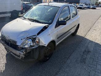 Schadeauto Toyota Yaris 1.3-16V VVT-i Sol AIRCO 2000/3