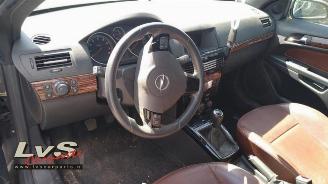 Opel Astra  picture 14