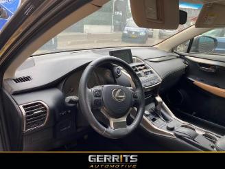 Lexus NX NX I, SUV, 2014 300h 2.5 16V 4x4 picture 7