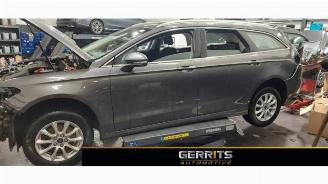 damaged passenger cars Ford Mondeo Mondeo V Wagon, Combi, 2014 1.5 TDCi 2018/4