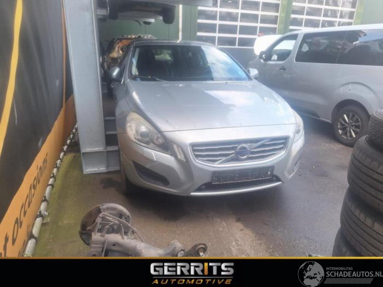 Volvo S-60 S60 II (FS), Sedan, 2010 / 2018 2.4 D5 20V