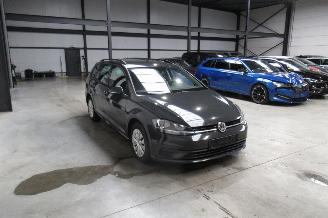 Volkswagen Golf TRENDLINE picture 6