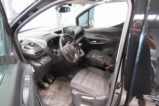 Opel Combo MULTISPACE picture 12