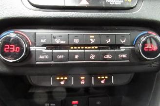 Kia Cee d SEDAN picture 28