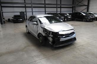 Kia Cee d SEDAN picture 6