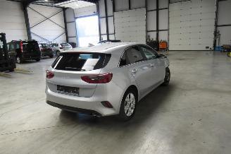 Kia Cee d SEDAN picture 5
