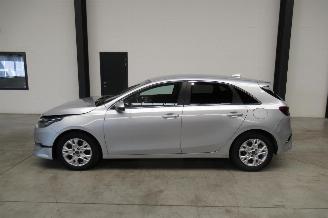 Kia Cee d SEDAN picture 2