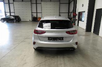 Kia Cee d SEDAN picture 4