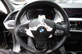 BMW 1-serie SEDAN picture 24