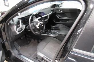 BMW 1-serie SEDAN picture 20