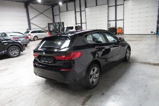 BMW 1-serie SEDAN picture 5