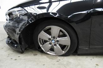 BMW 1-serie SEDAN picture 11