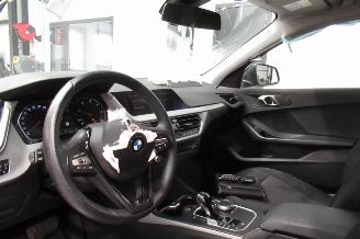 BMW 1-serie SEDAN picture 17