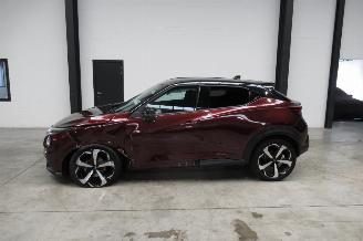 Nissan Juke SUV picture 2