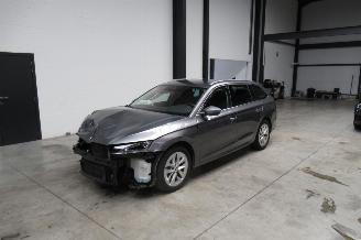 Schadeauto Skoda Octavia STYLE 2023/3