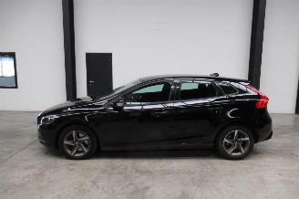Volvo V-40 BREAK picture 2