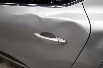 Renault Captur INITIALE picture 16