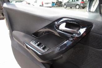 Peugeot 208 ALLURE PACK picture 19