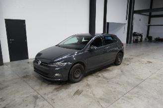 damaged passenger cars Volkswagen Polo COMFORTLINE 2019/12