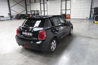 Mini Cooper SEDAN picture 5