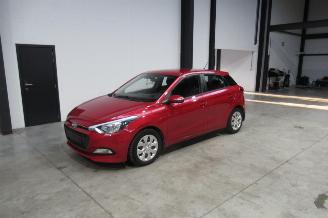 uszkodzony samochody osobowe Hyundai I-20 BUSINESS 2017/6