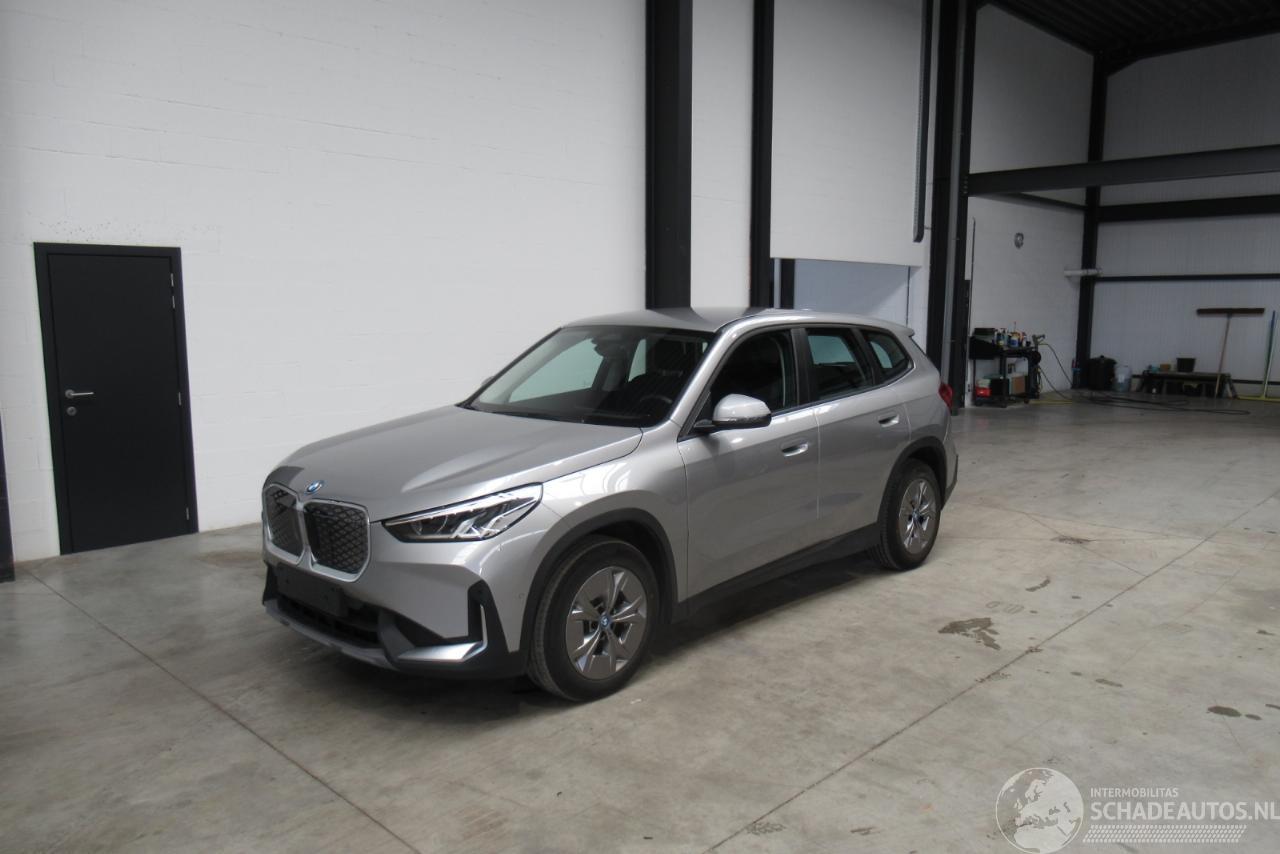 BMW iX1 SUV