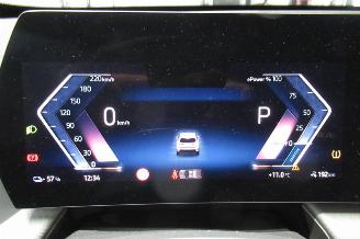 BMW iX1 SUV picture 19