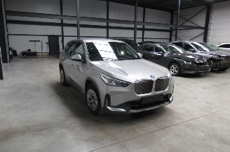 BMW iX1 SUV picture 6