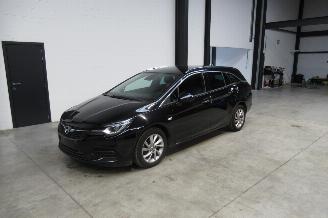 Damaged car Opel Astra ELEGANCE 2021/3