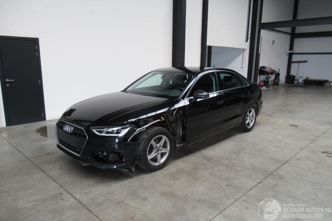 Audi A4 SEDAN