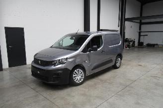 Schade bestelwagen Peugeot Partner CAMIONETTE 2021/9