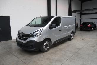 Käytettyjen commercial vehicles Renault Trafic CAMIONETTE 2021/4