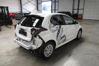 Toyota Yaris HYBRID picture 5