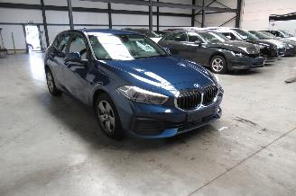 BMW 1-serie ADVANTAGE picture 6