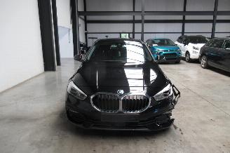 BMW 1-serie ADVANTAGE picture 7
