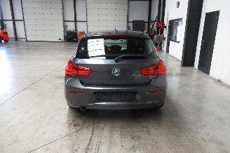 BMW 1-serie SEDAN picture 4