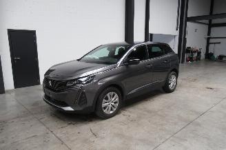 uszkodzony samochody osobowe Peugeot 3008 SUV 2023/3