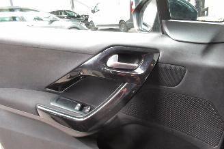 Peugeot 208 SEDAN picture 19