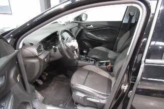 Opel Grandland SUV picture 14